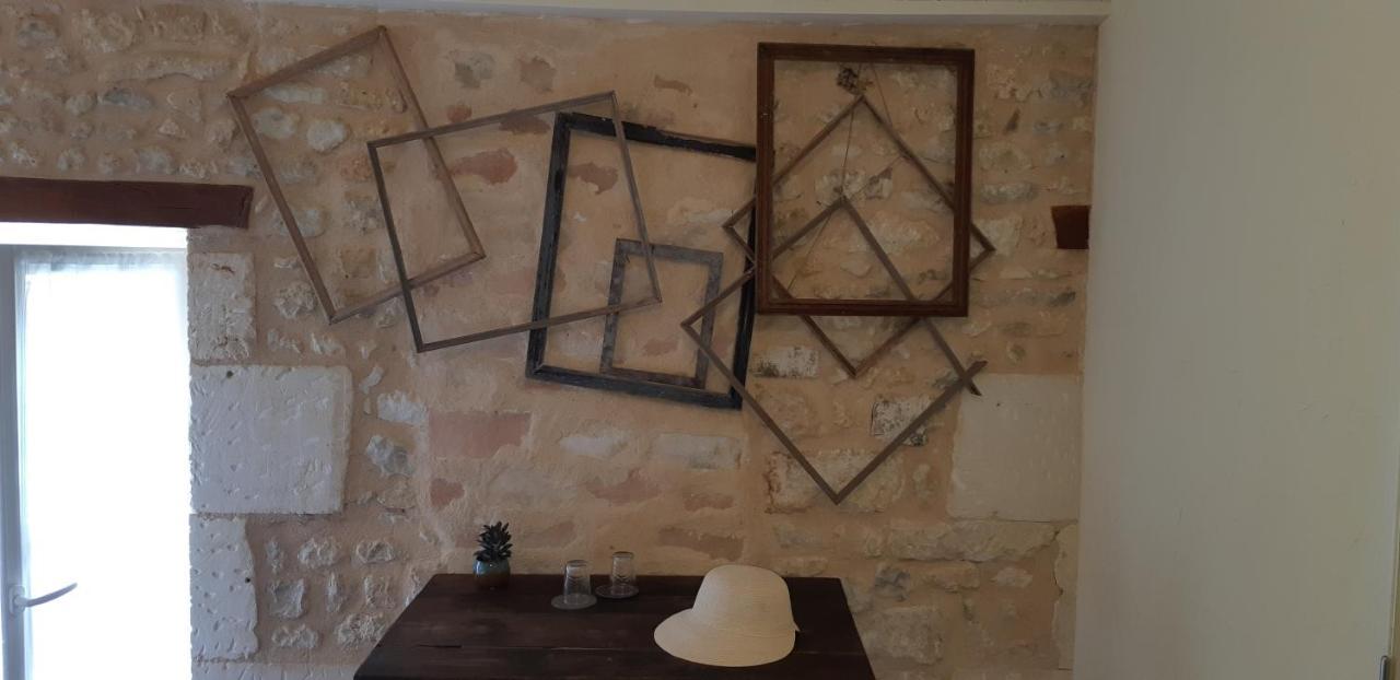 La Miramboise, Chambres Et Table D Hotes Mirambeau  Exteriér fotografie